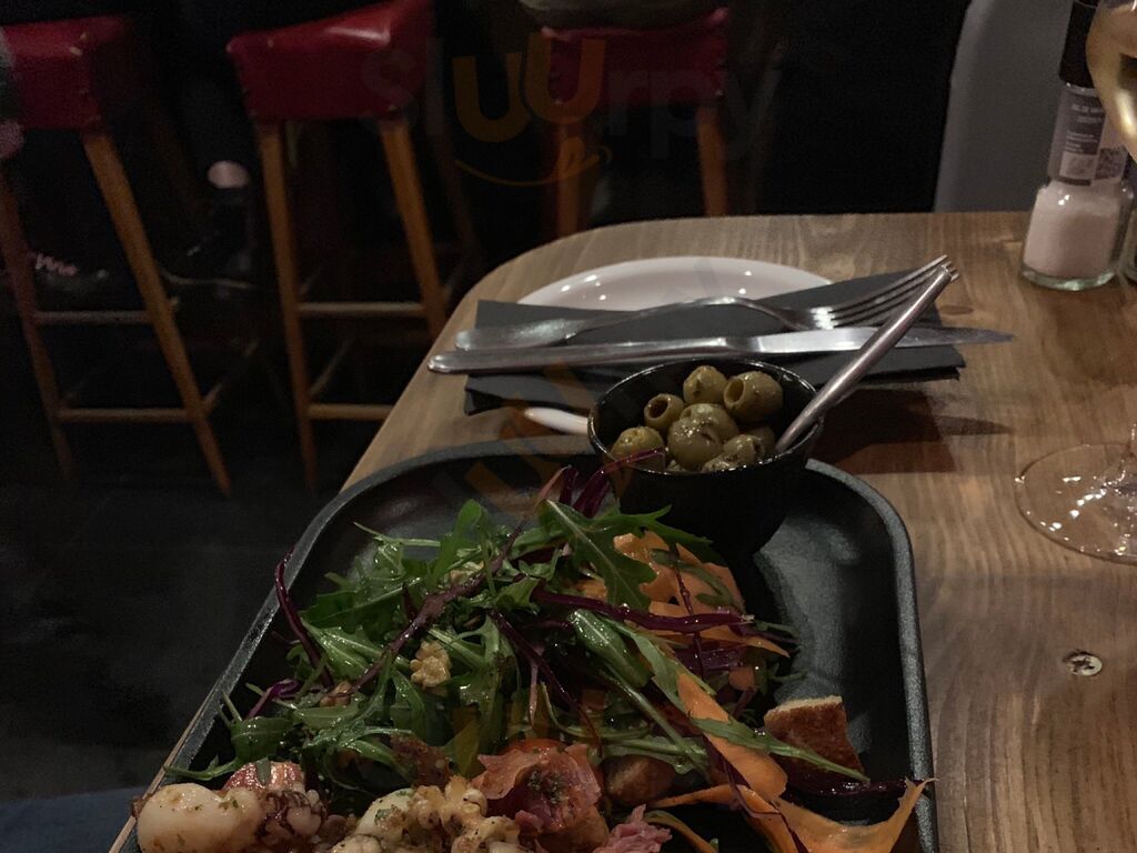 La Cave Sur Le Comptoir