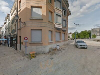 Authentique