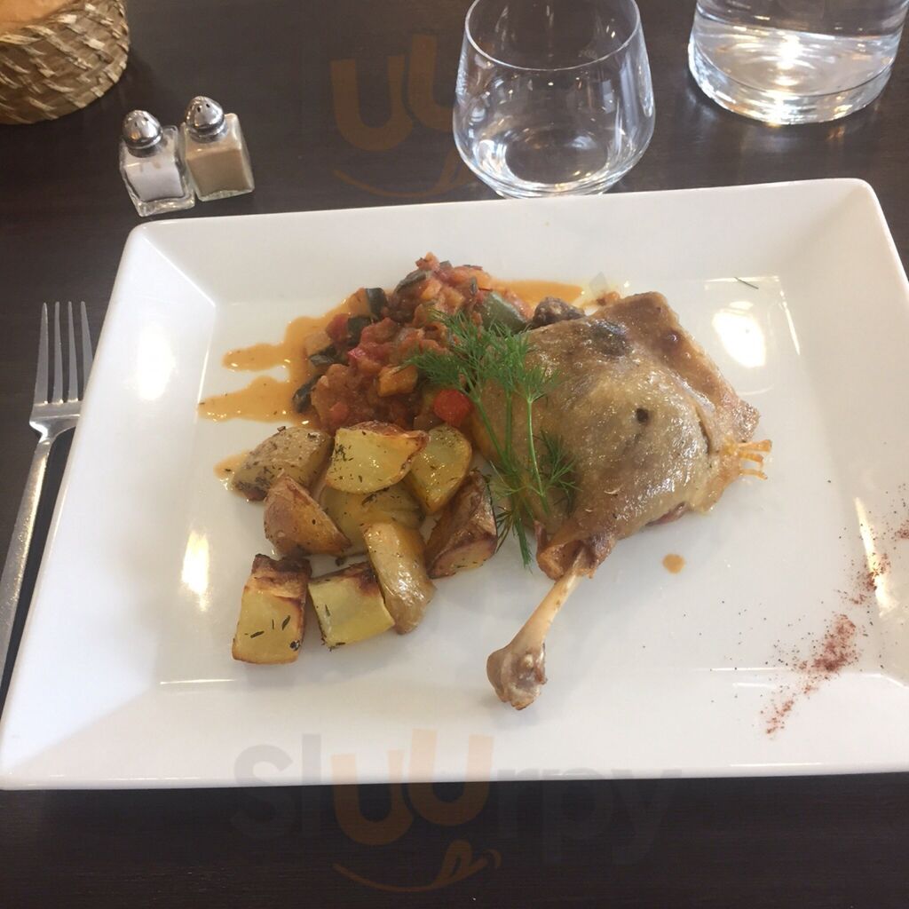 Le Karousel