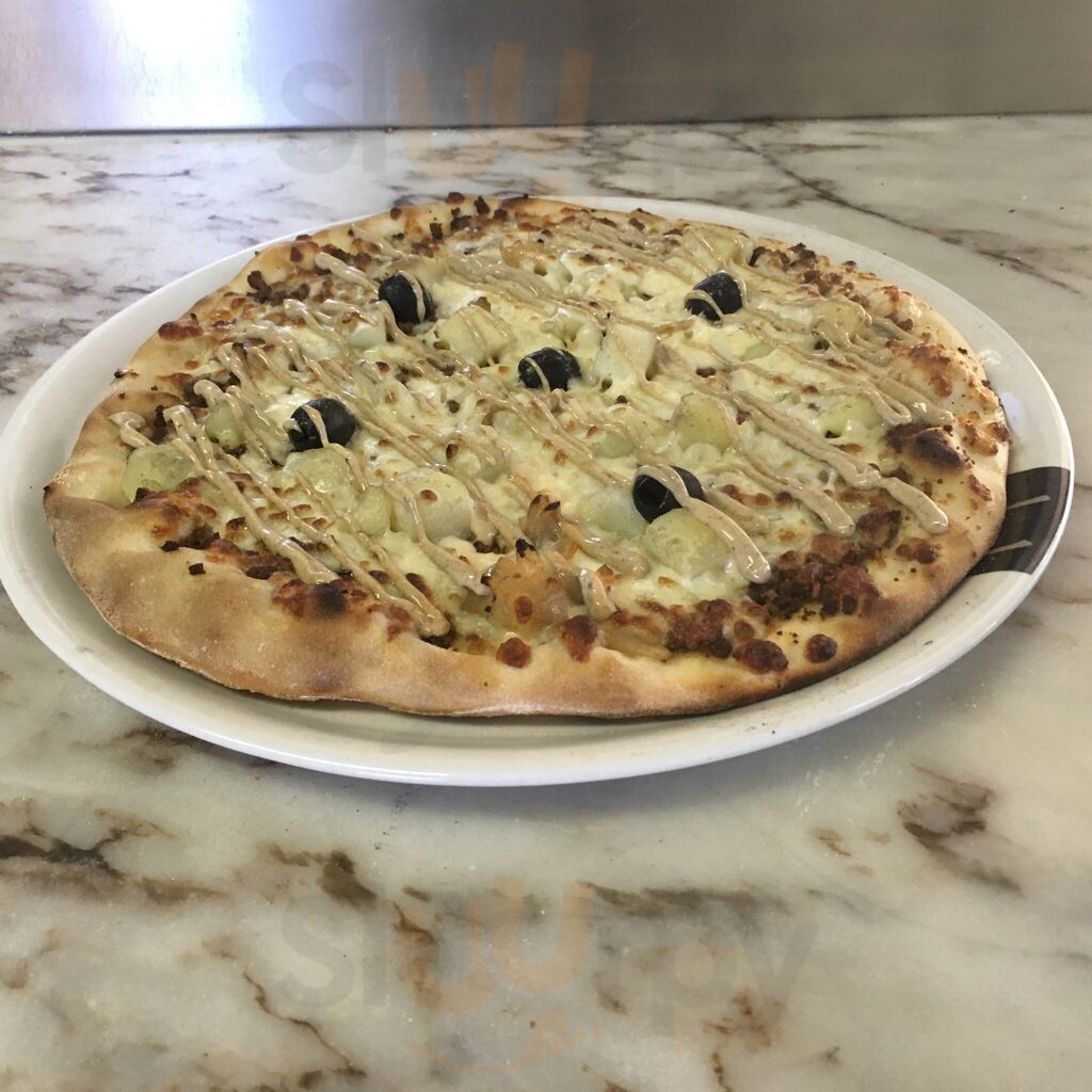 Station Pizza