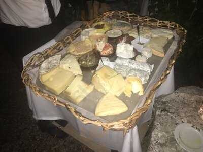 R E S T A U R A N T   L ’ E S C O U R T I N