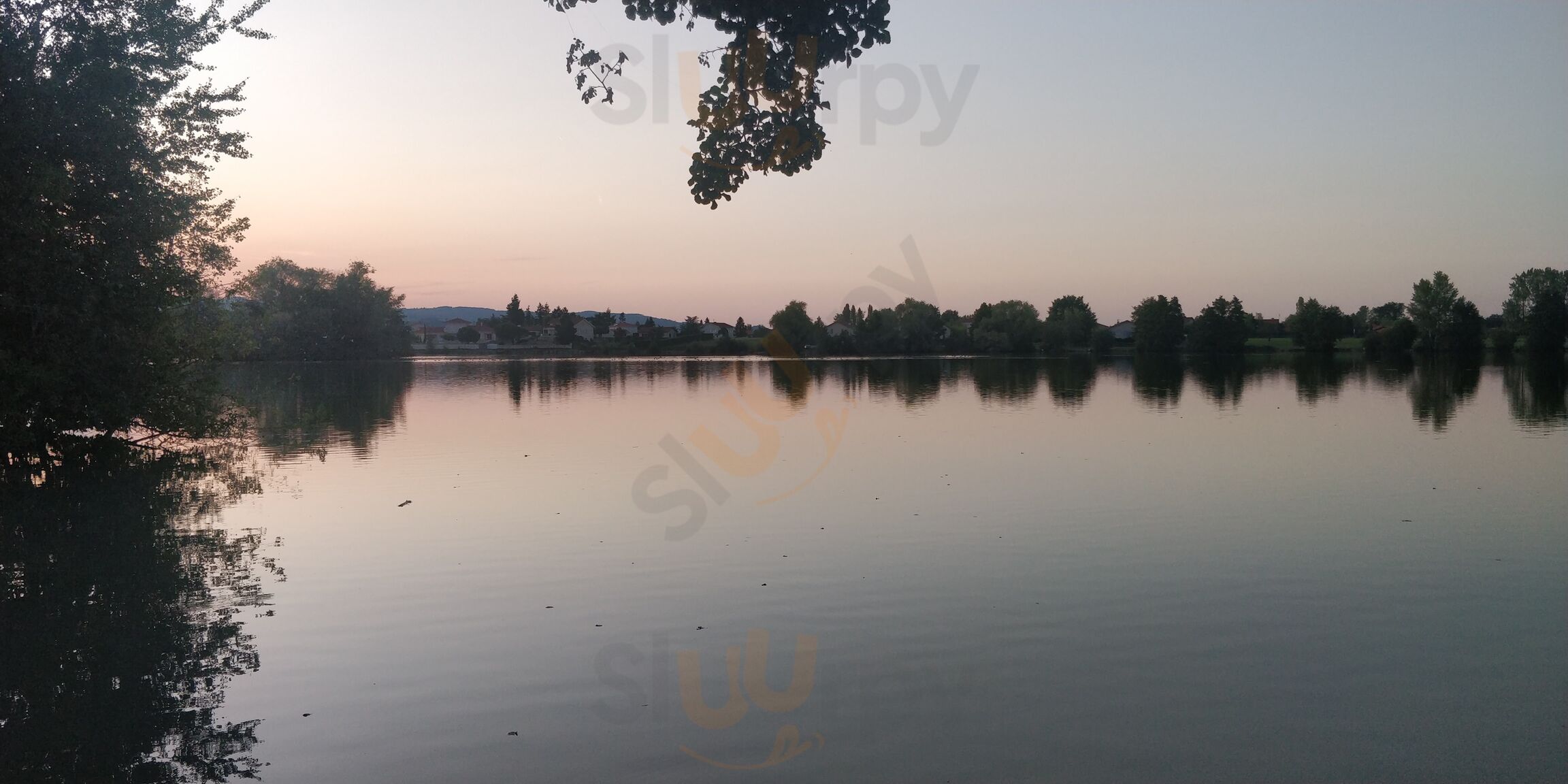 La Cabane De L’etang