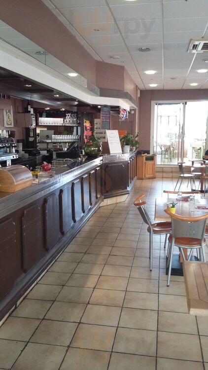Café De La Gare