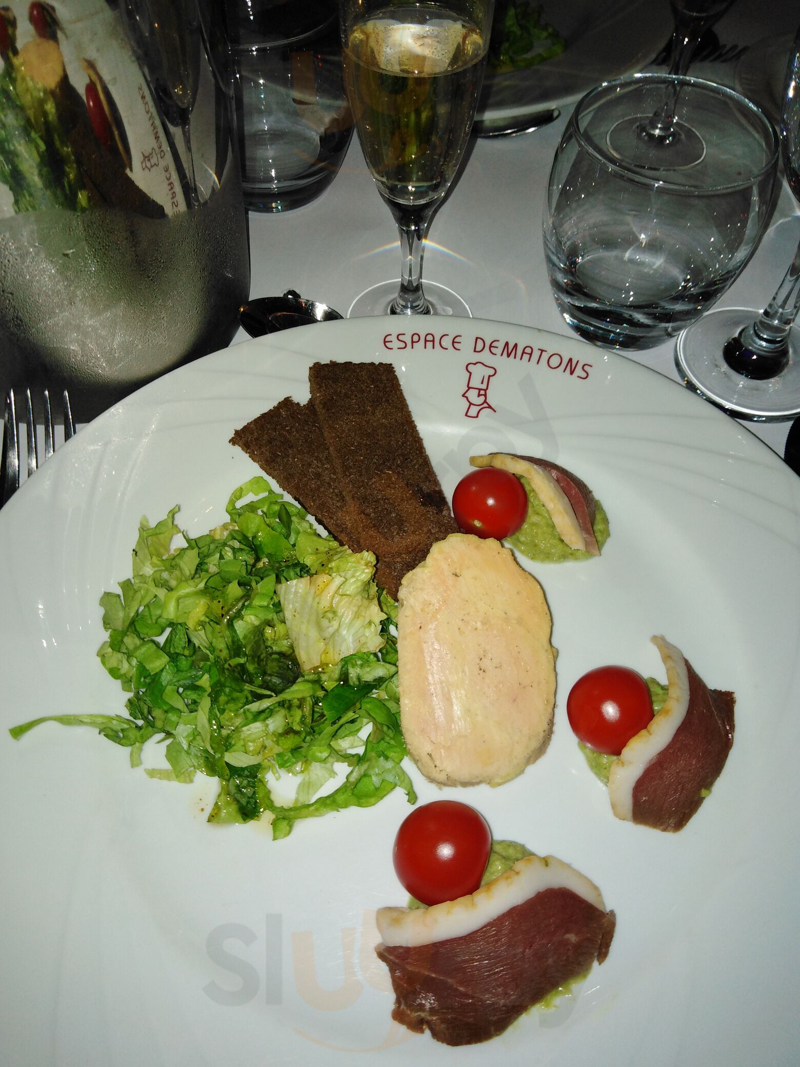 Le Lyon Rouge