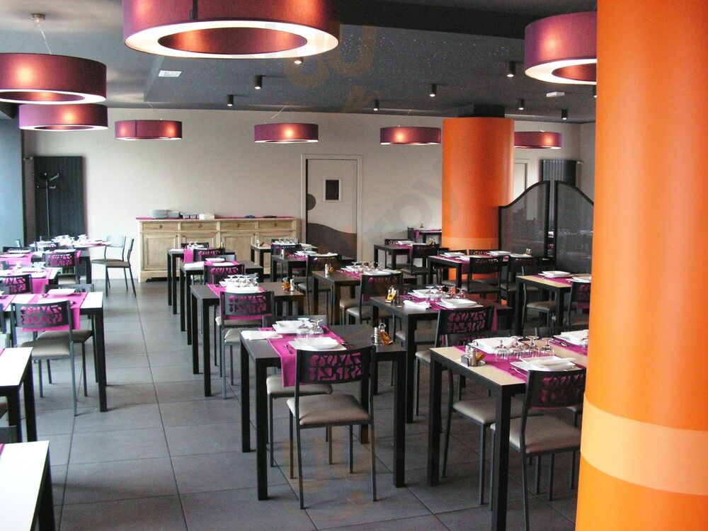 Hôtel Restaurant De La Demi Lune