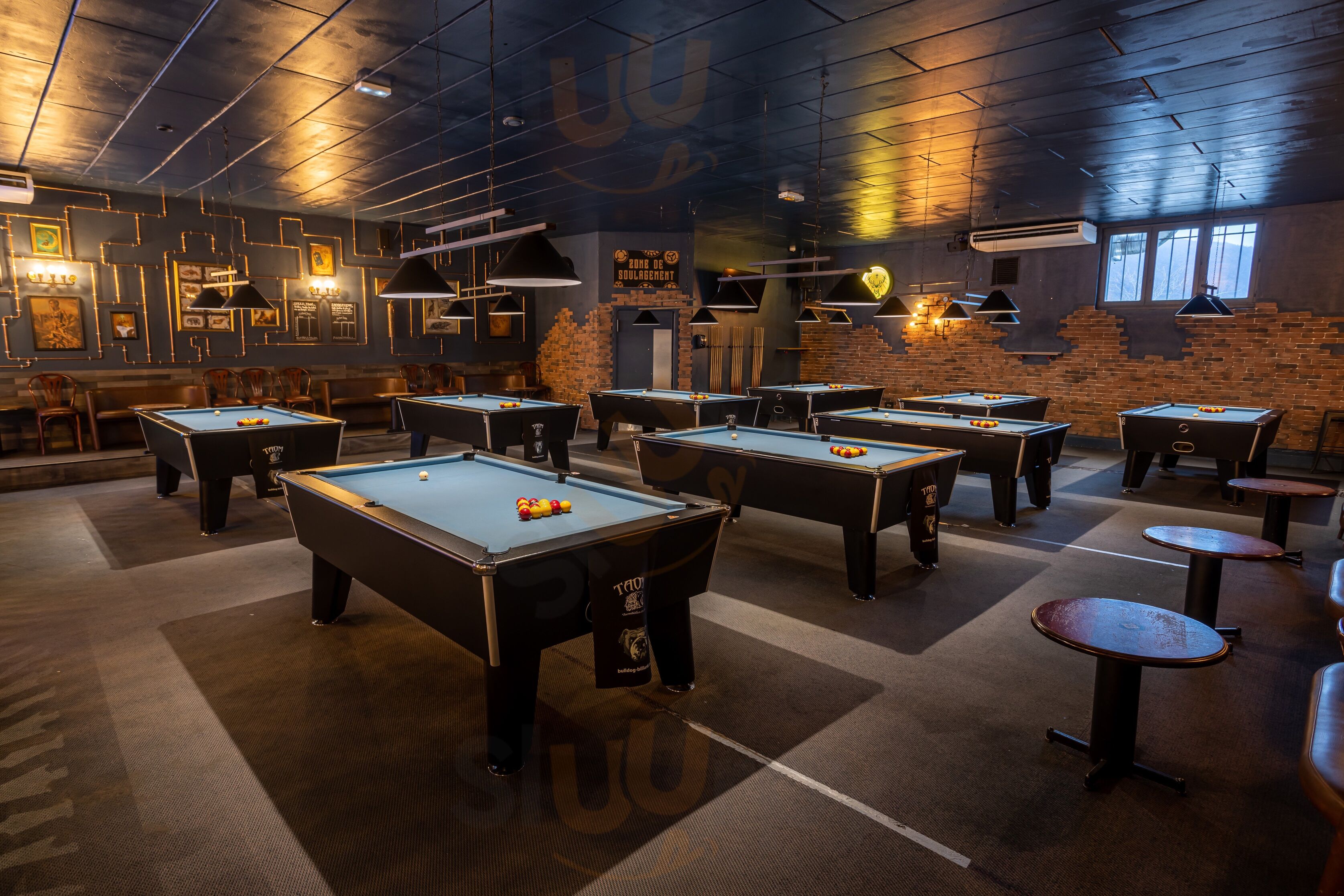 The Lake Pub