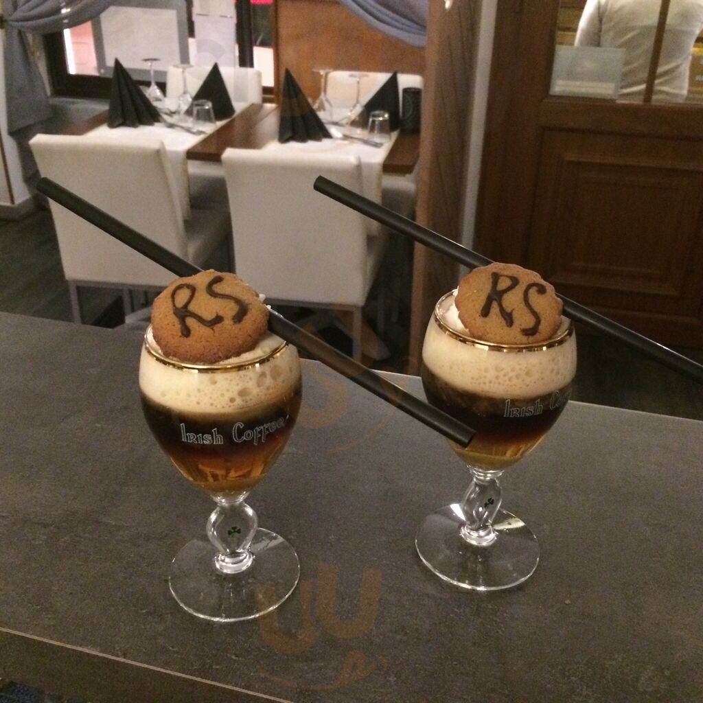 Les Frères Gourmets.