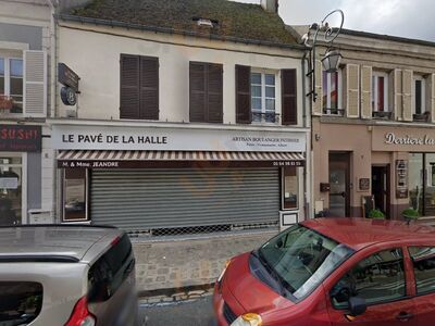 Le Pave De Le Halle