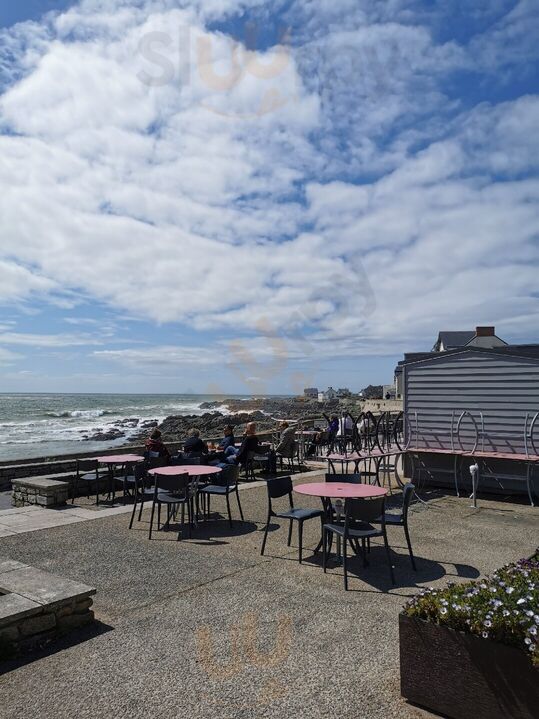 Cafe De La Plage