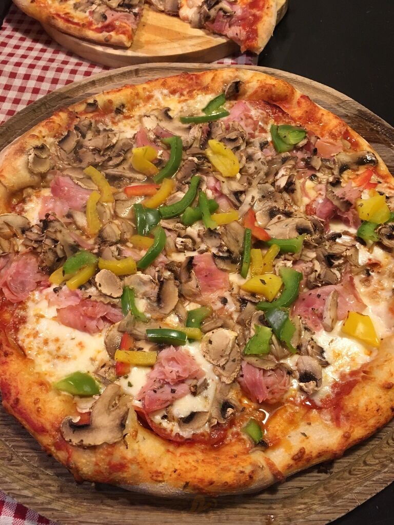 Deliziosa Pizza