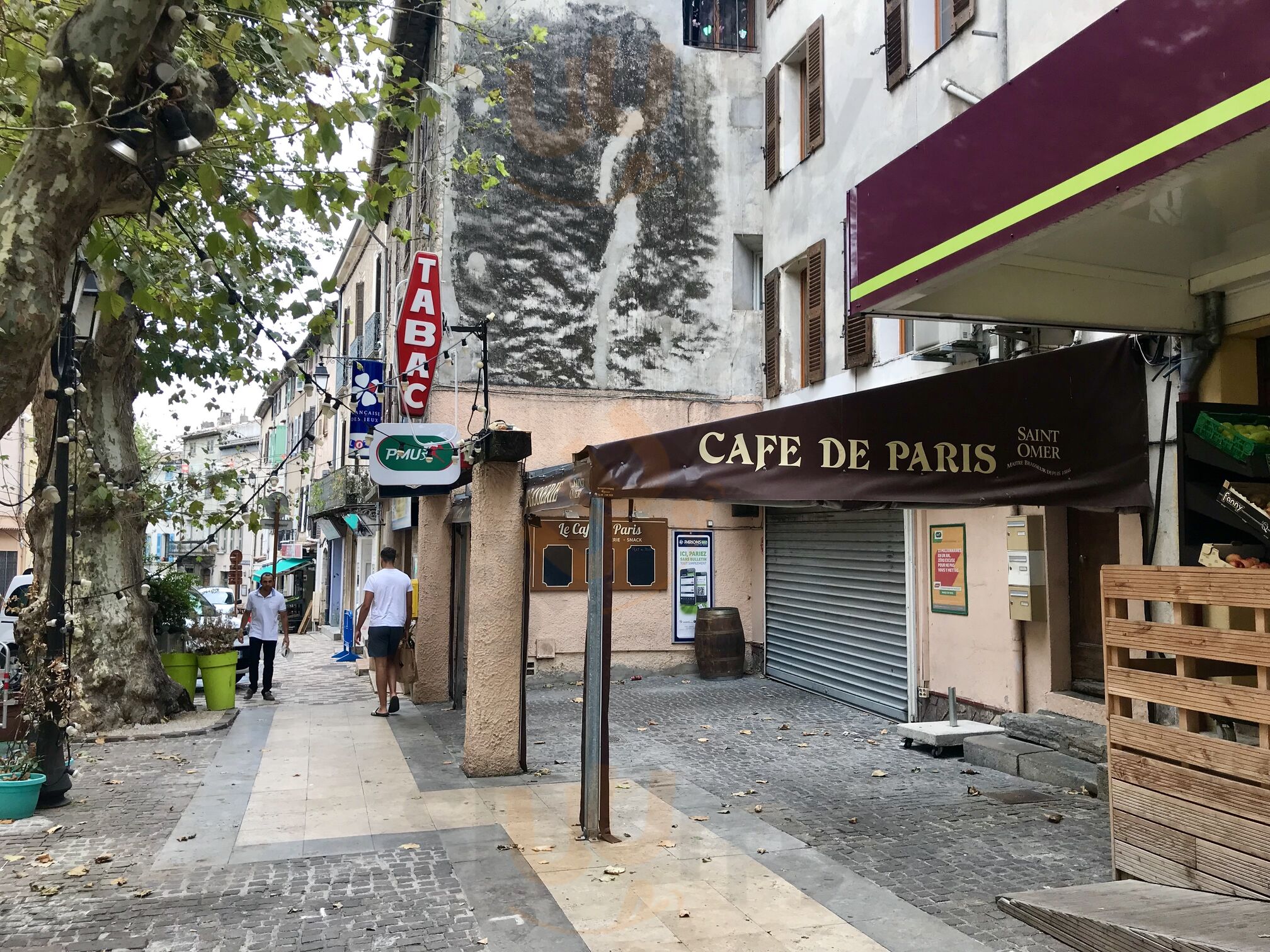 Café De Paris