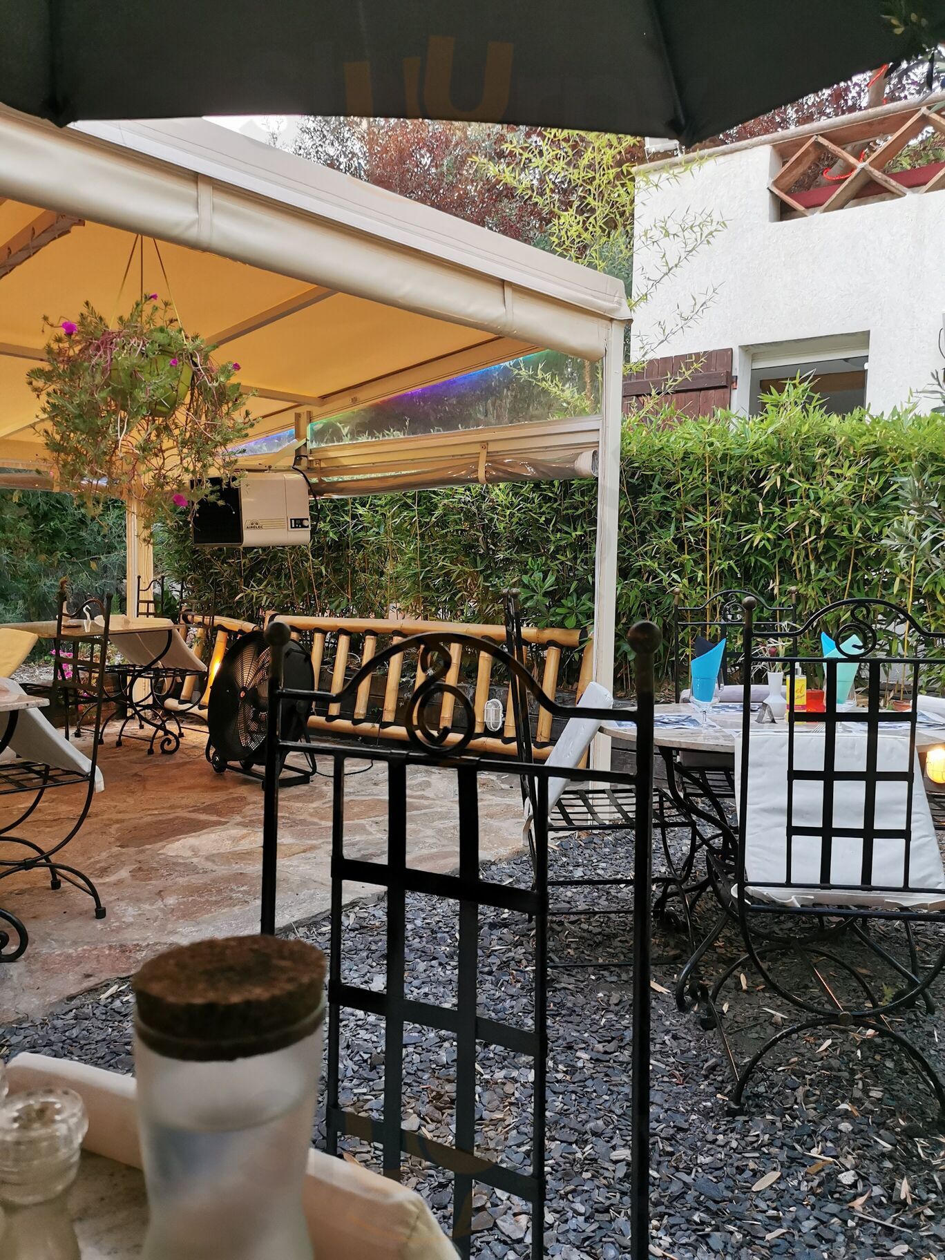 Jardin Cabane Bambou