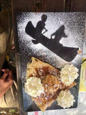 La Petite Fringale Salles