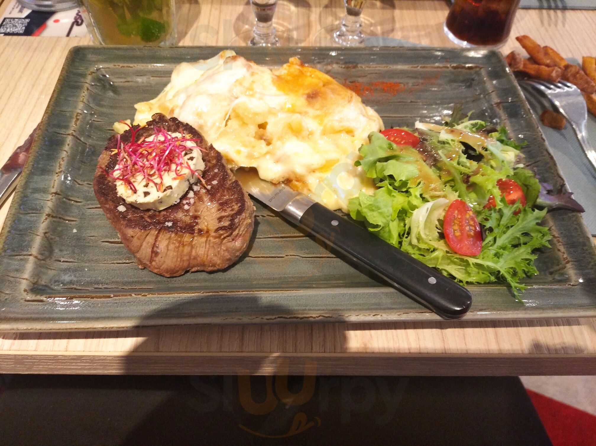 Le Schuss Food