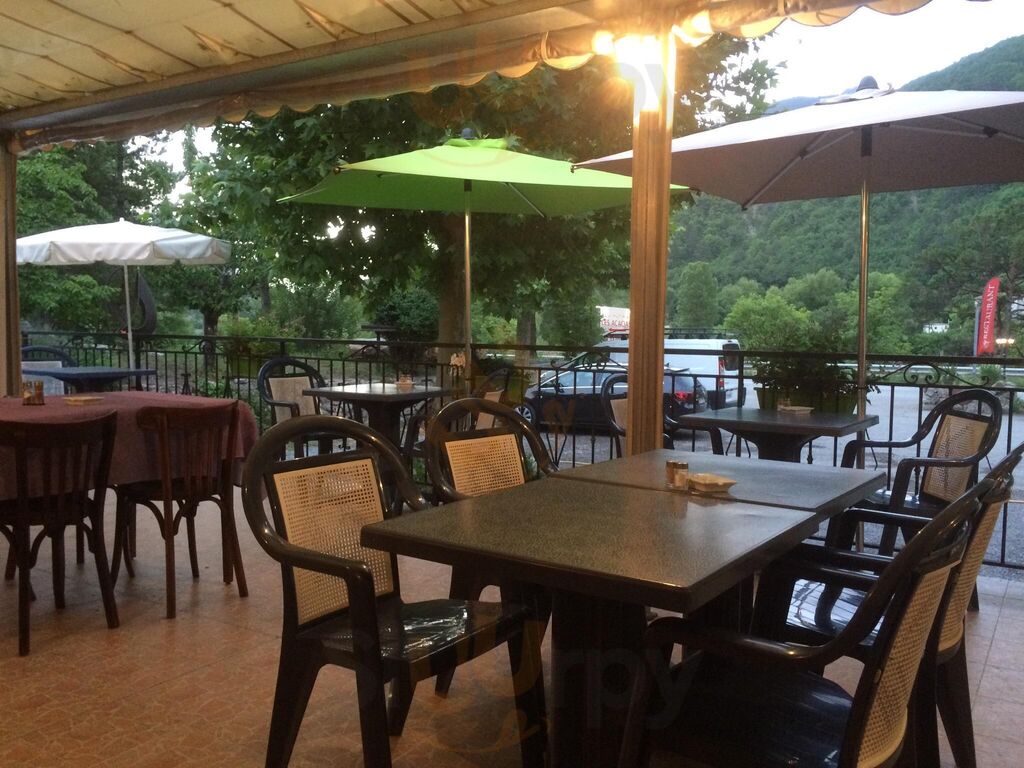 Auberge Des Acacias