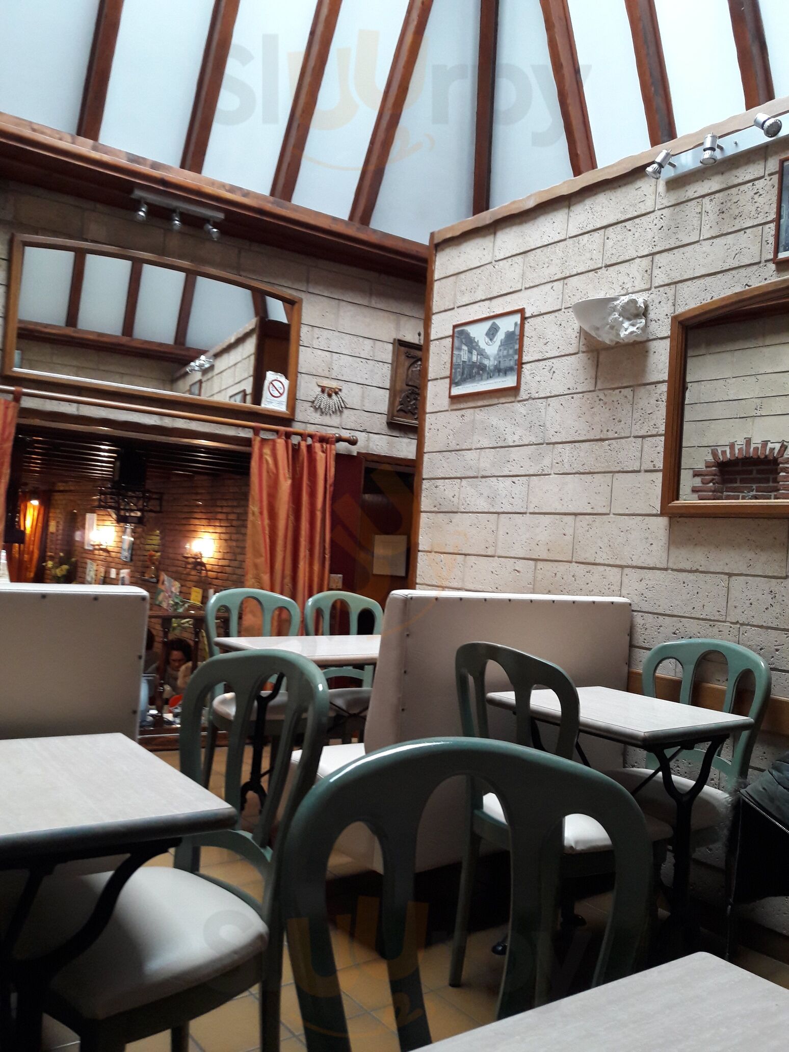 Cafe De La Paix