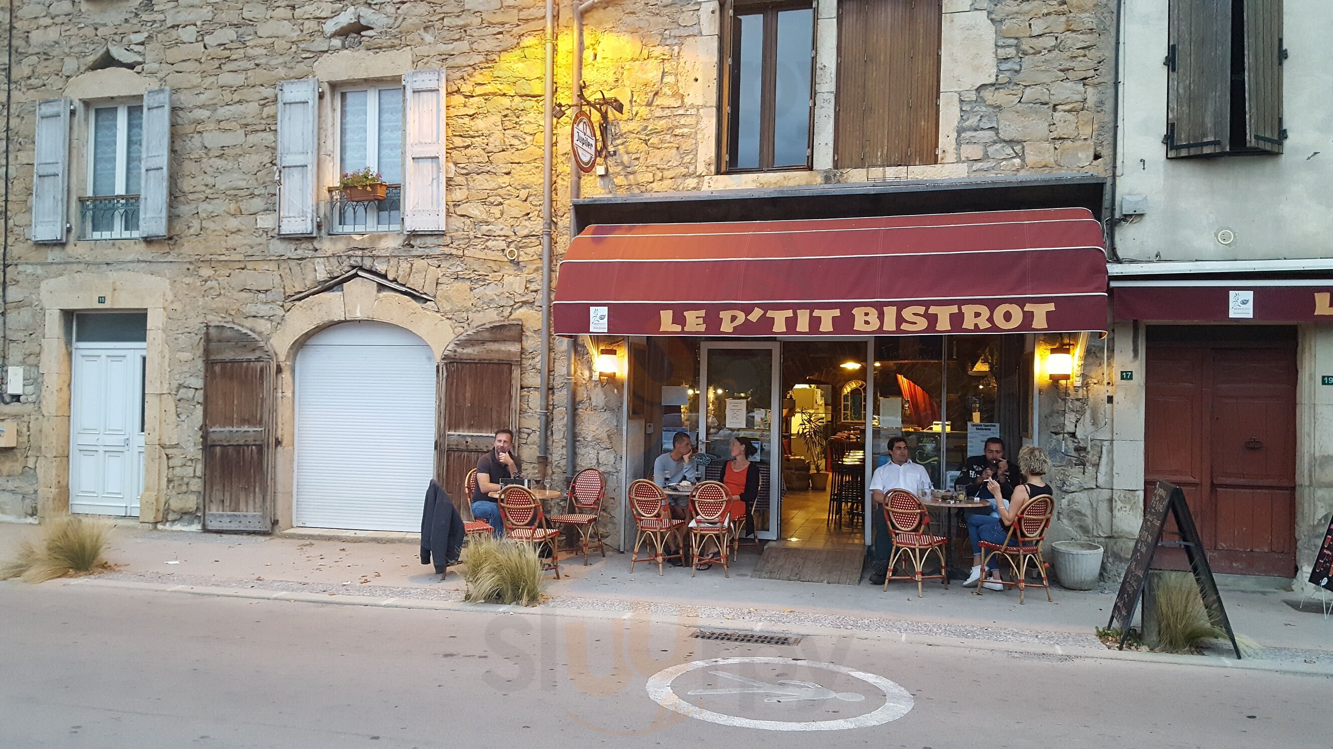 Le Petit Bistrot