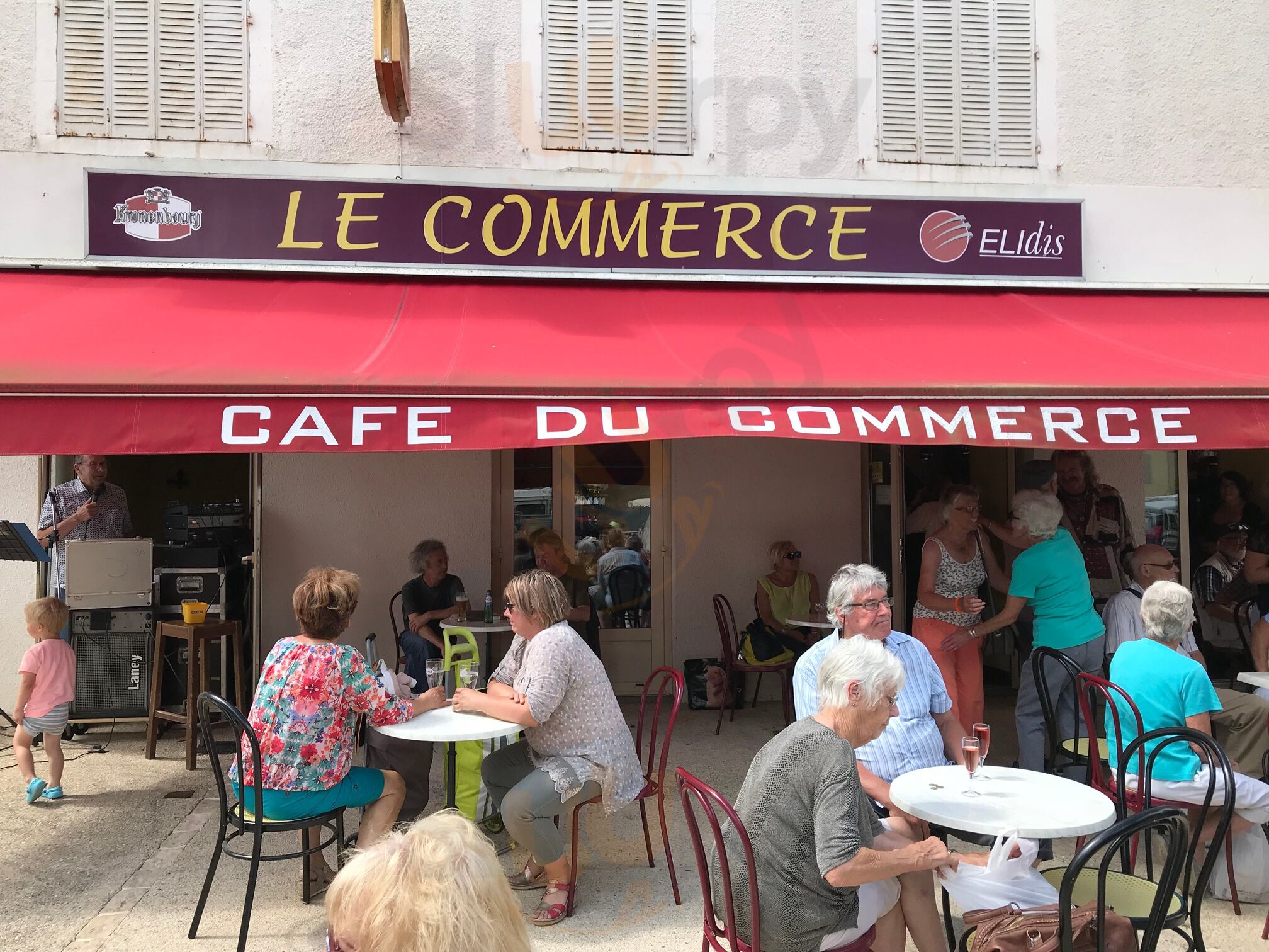 Le Cafe Du Commerce