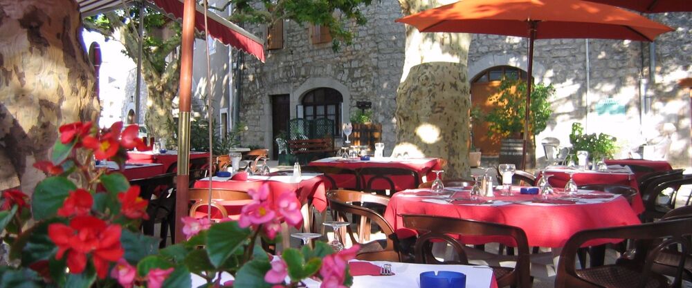 Restaurant Les Voûtes à Lanas