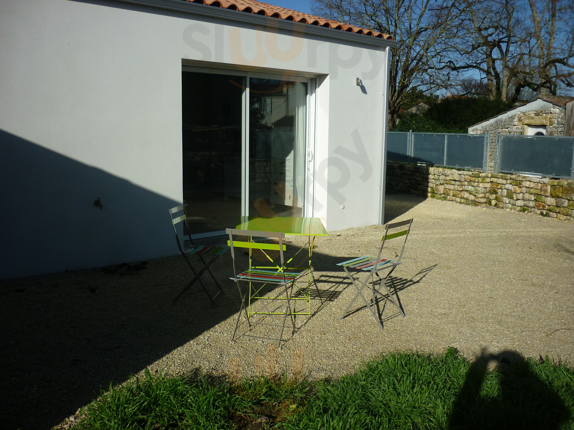 Le Cafe Des Amis