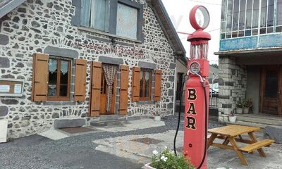 Au Rendez-vous Des Trois Marchands