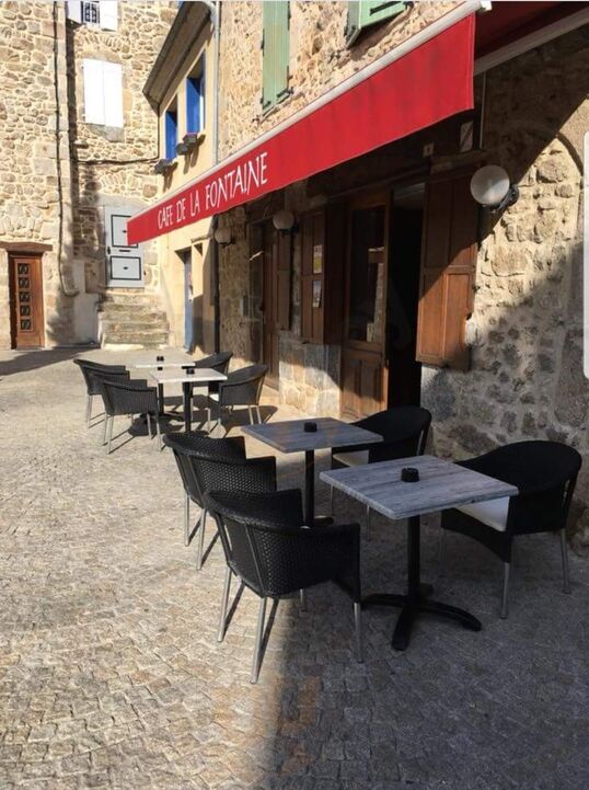 Café De La Fontaine