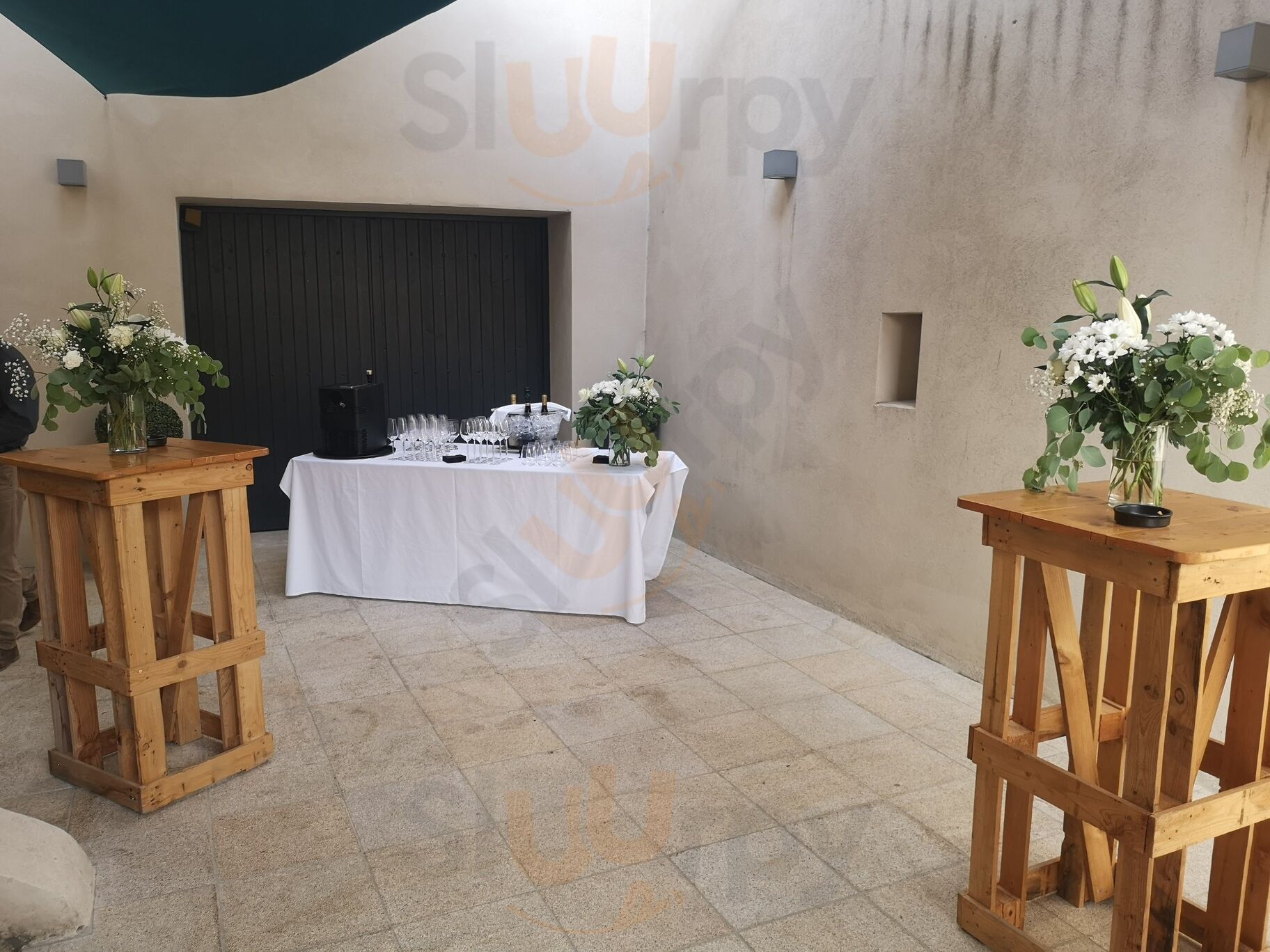 La Cour Des Sens
