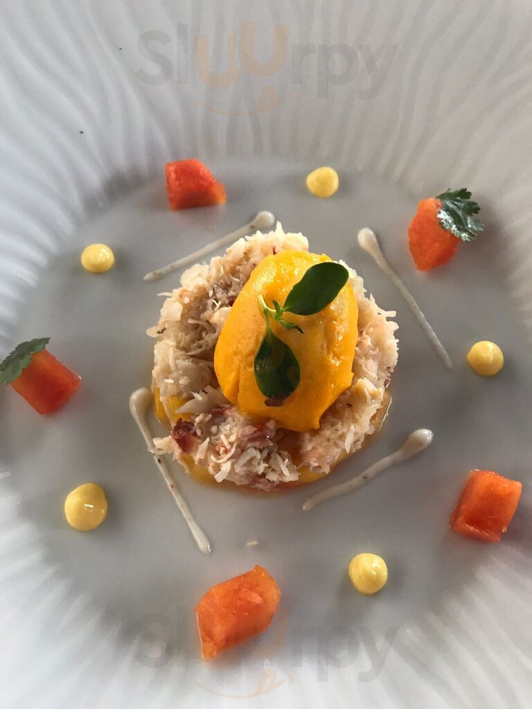 Chateau La Fleunie Restaurant