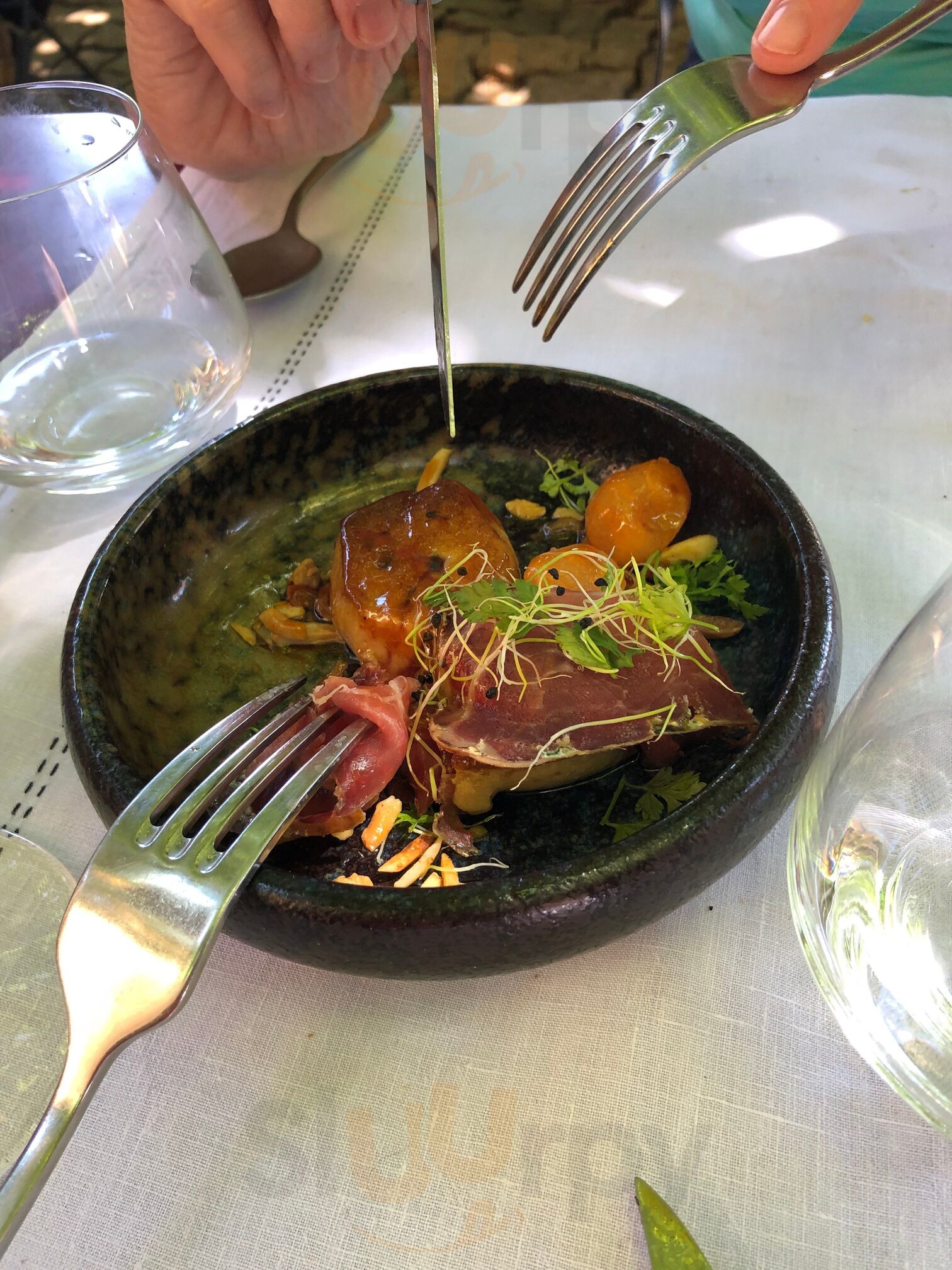 Restaurant La Courtille De Solutré