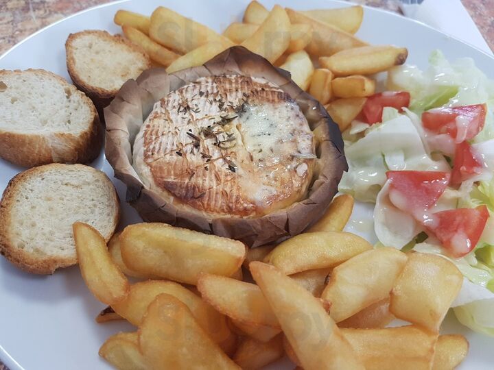 Cafe De La Place