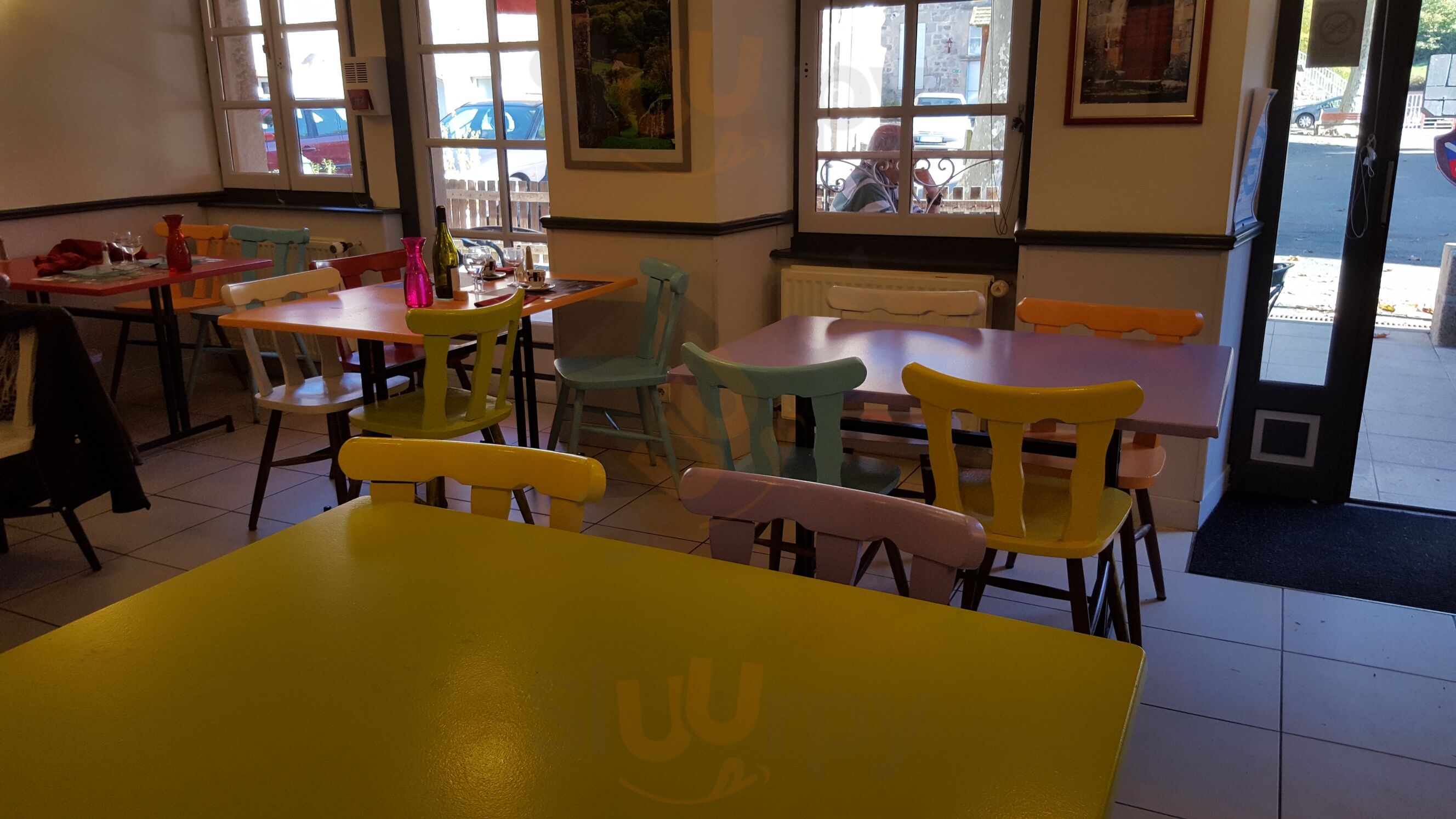 La Table De La Tour