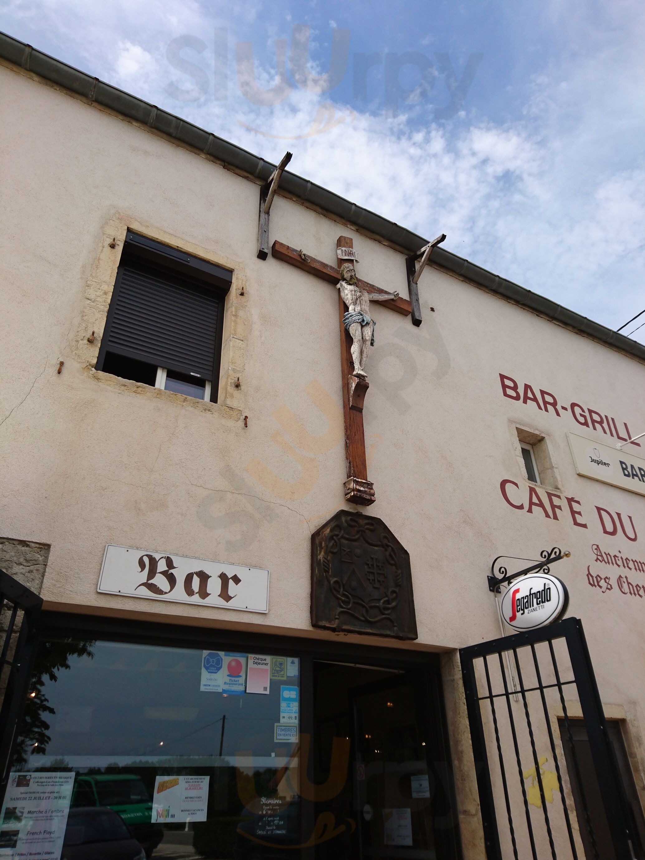 Le Crucifix