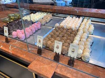 Aux Merveilleux De Fred