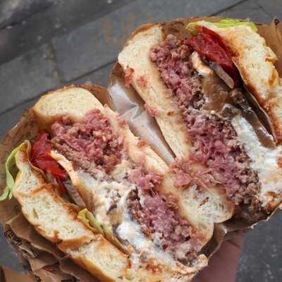 Roomies - Etienne Marcel