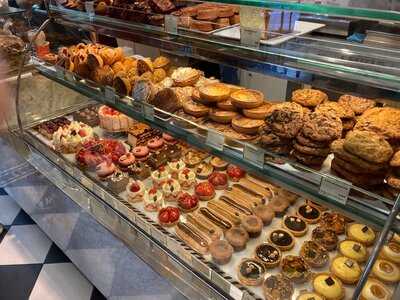 Eric Kayser Monge Paris V