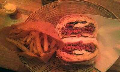 Le Petit Marcel Burger