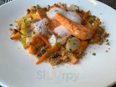 Makassar Lounge & Restaurant