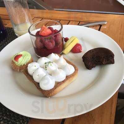 Makassar Lounge & Restaurant