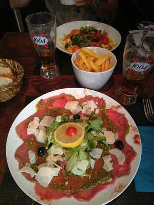 Un Zebre A Montmartre