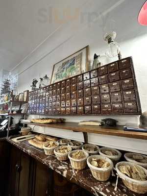 A La Grange Bateliere