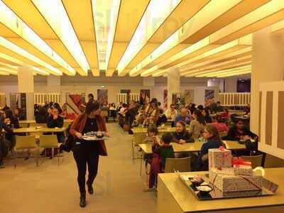 Cafeteria De La Pyramide