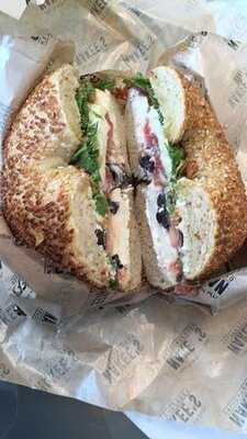 Nakee's Delicatessen