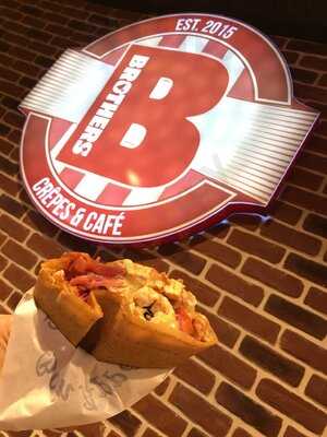 Brother's Crêpes & Café