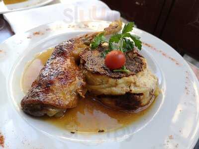 Au Village Des Ternes