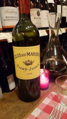 Le Rouge Et Le Verre