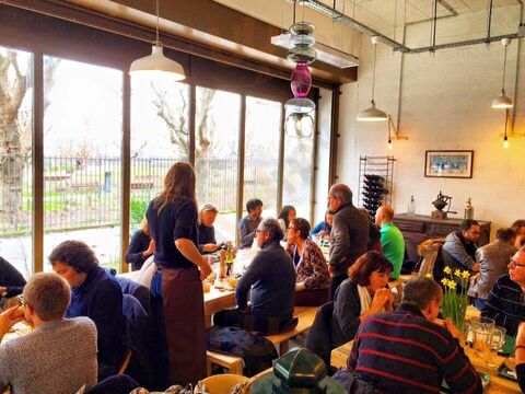 Chez Foucher Mere & Fille