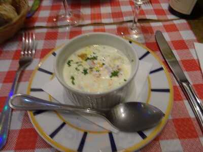 Le Rouge Et Le Verre