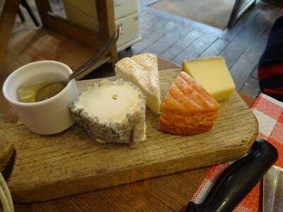 Le Rouge Et Le Verre