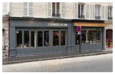 La Table De L'Ébéniste