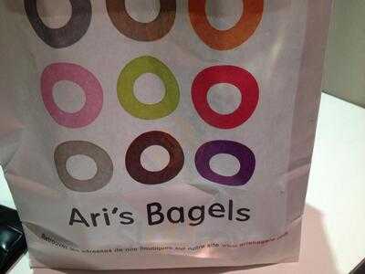 Ari's Bagels